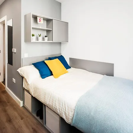 Zeni Apartments, 5 Bed Apartment In The Vibrant Docklands *